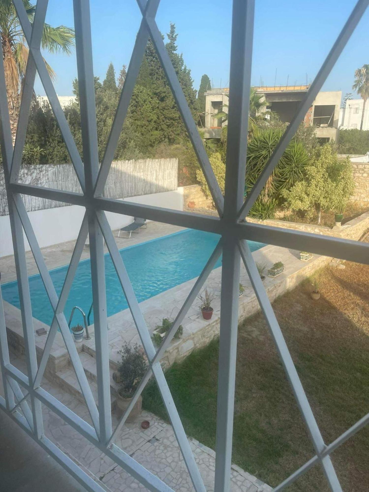 La Maison Les Pins Chambre D'Hote Chez L'Habitant La Marsa Exterior photo