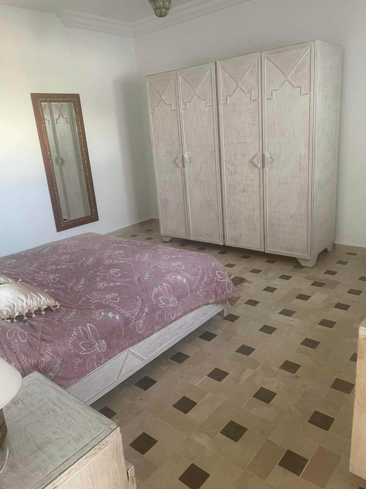 La Maison Les Pins Chambre D'Hote Chez L'Habitant La Marsa Exterior photo