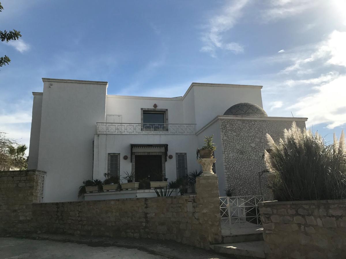 La Maison Les Pins Chambre D'Hote Chez L'Habitant La Marsa Exterior photo